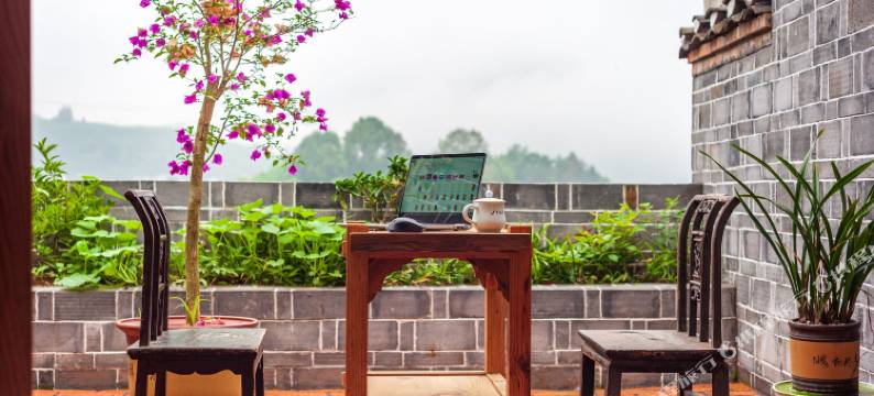 花筑·白河花谷客栈(芙蓉镇瀑布店)图片