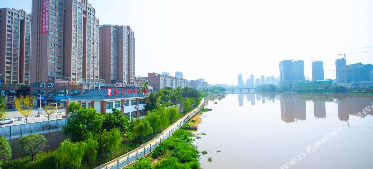 虔美国际酒店(会昌戏剧小镇店)图片