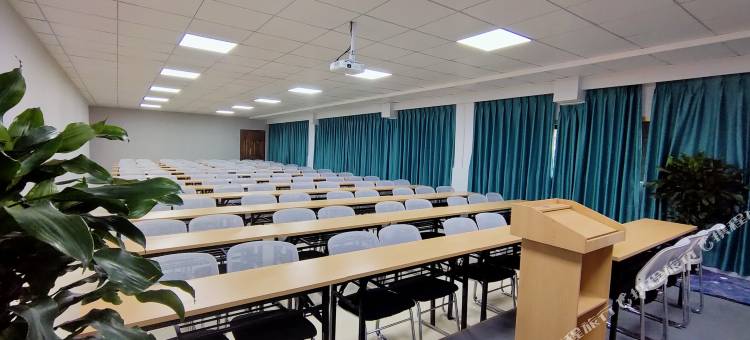 锦听酒店(外国语学校东湖山公园店)图片