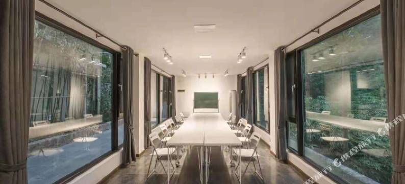 隐居乡里道班宿图片