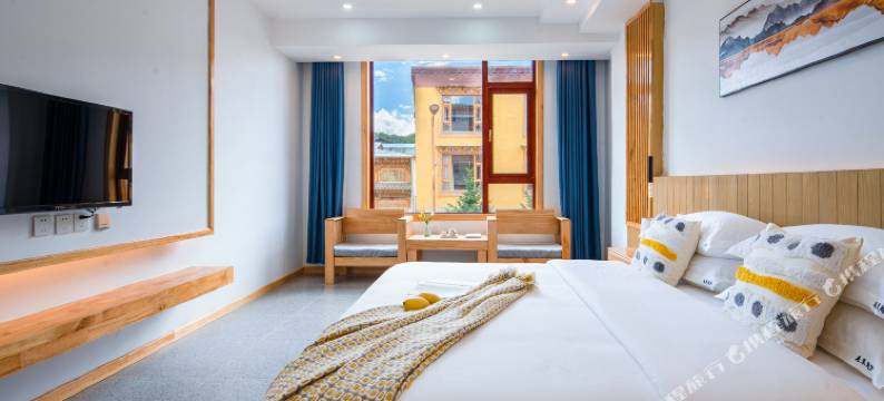 香格里拉花晨月夕客栈(独克宗古城店)图片