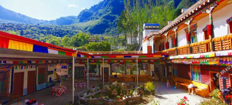 丹巴中路藏寨田园酒店图片