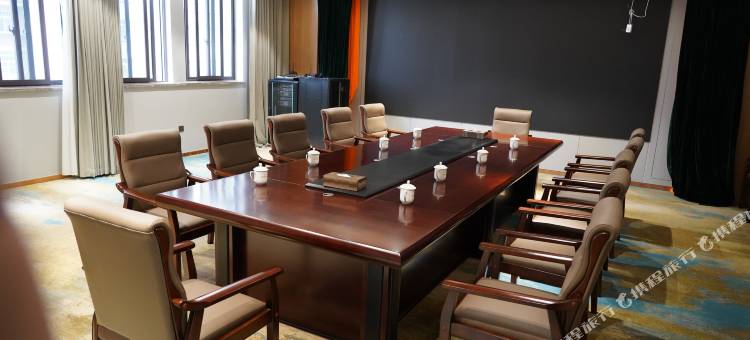 六安叶集区城投商务中心酒店图片