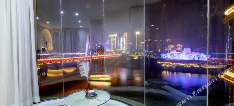 百弘·江景民宿(洪崖洞店)图片