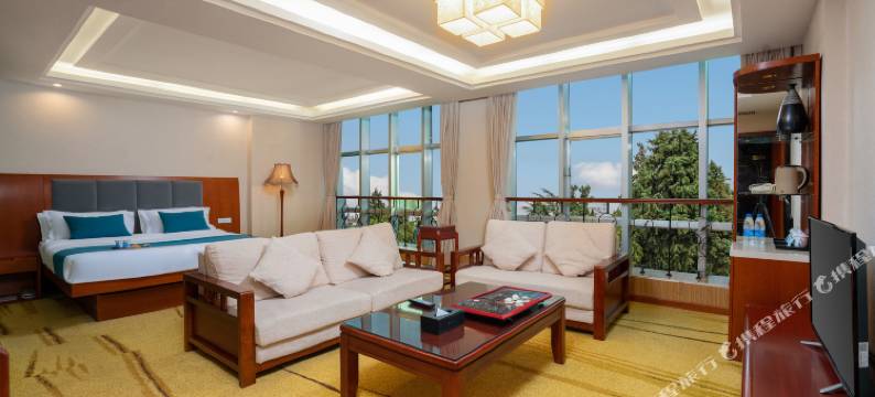 陆良桂华花园酒店图片