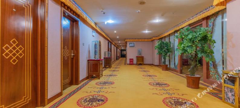 香格里拉都吉呢咪藏文化主题酒店(独克宗古城店)图片