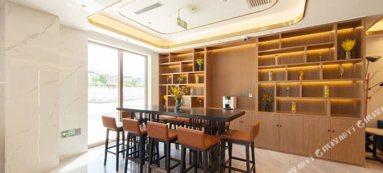 星程酒店(乌鲁木齐天山国际机场店)图片