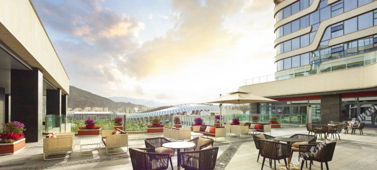 拉萨天峰希尔顿花园酒店图片