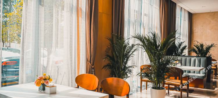 郑州新郑国际机场云旅盛开酒店图片