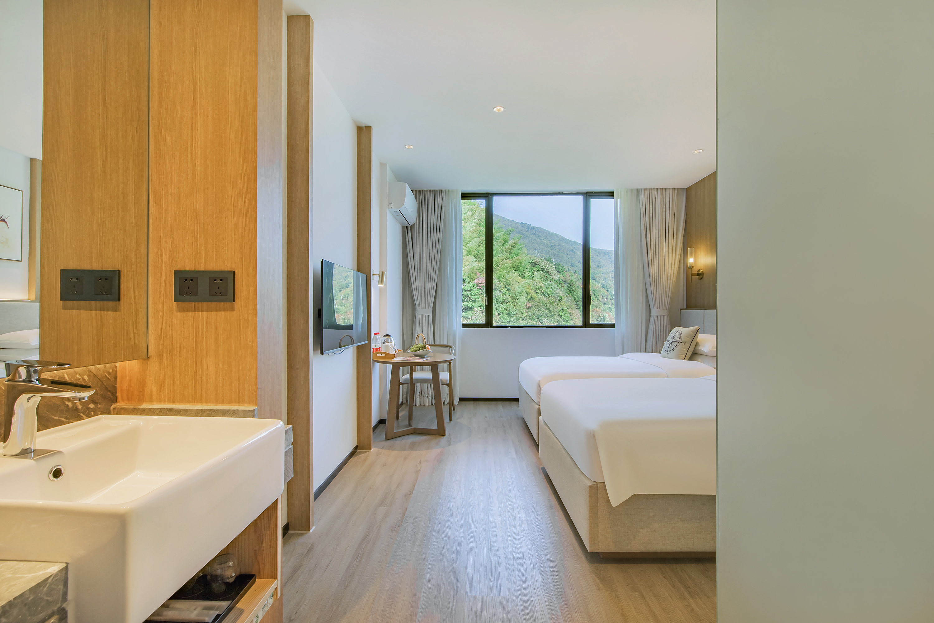 Florence·de-luce hotel of Lin an (Tian mu shan First) Over view