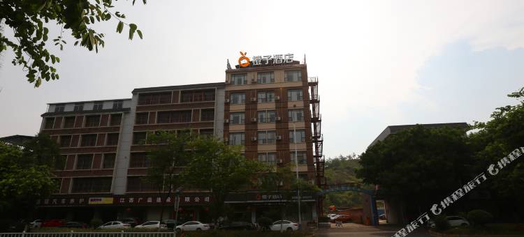 橙子酒店(赣州信丰火车站店)图片