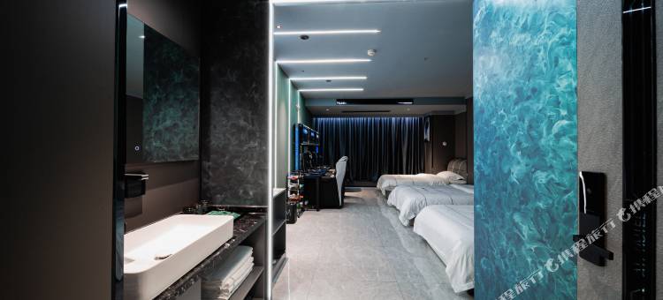 岸异·电竞酒店(林达阳光城美食街店)图片