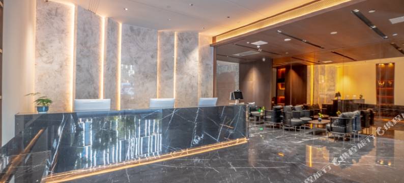 昆明华顾酒店(长水国际机场铂港现代广场店)图片