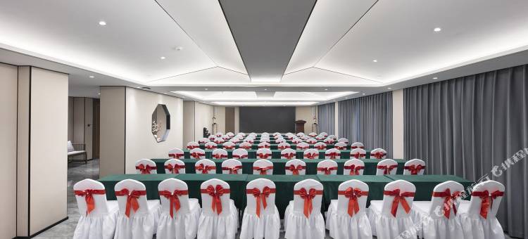 陌上轻雅酒店(武汉汉口火车站万科广场店)图片