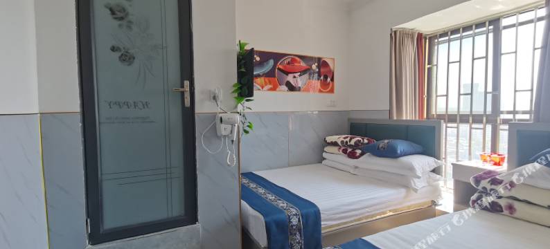 云城民宿(昆明火车站地铁站鑫都韵城店)图片