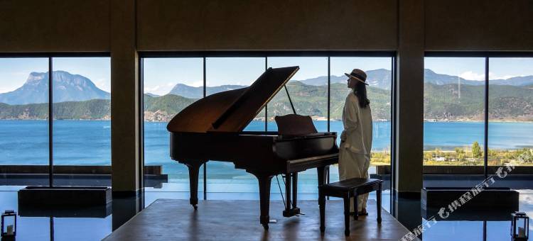 泸沽湖且曼·入影松半山酒店图片