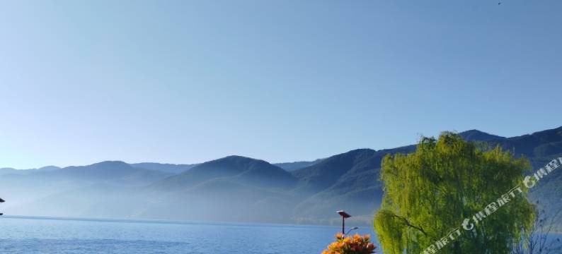 泸沽湖水岸花宿客栈图片