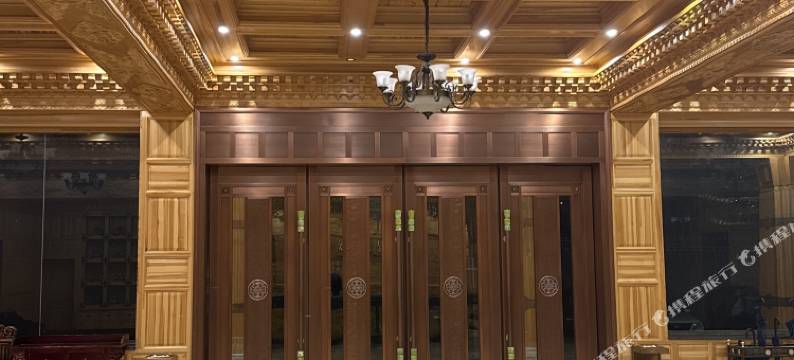 若尔盖郎木寺大酒店图片