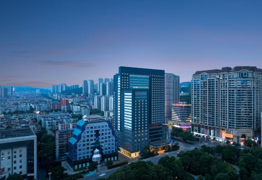 亚朵酒店（郴州市政府五岭大道店）外景图