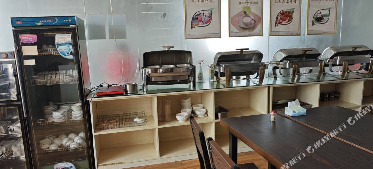 逸居商务电竞酒店(信阳商城花园路店)图片