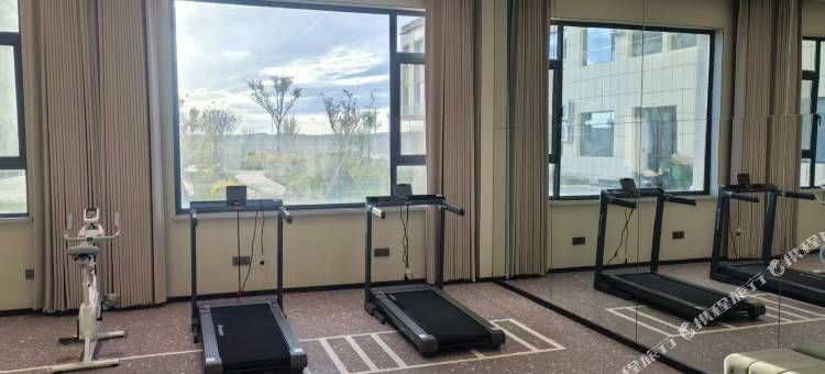 云居酒店(酒泉肃北马鬃山店)图片