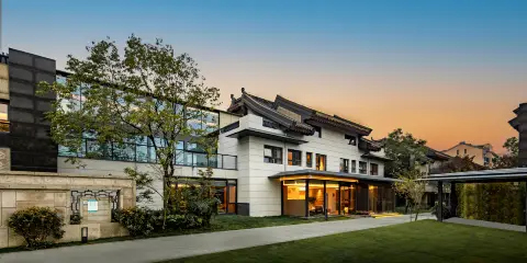 開封清明上河園鼓樓廣場亞朵酒店