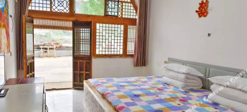 临县李建新农家图片