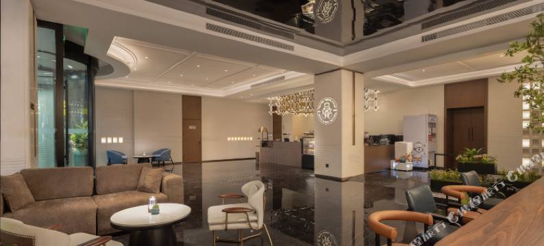 库尔勒人民广场孔雀河万达悦华酒店图片