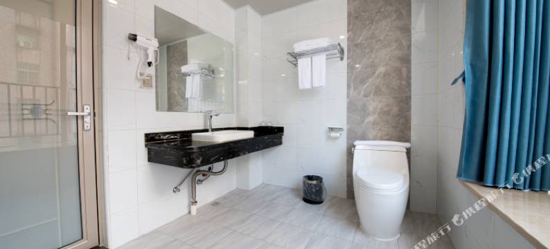 鼎爱酒店(肇庆东站鼎湖山风景区店)图片