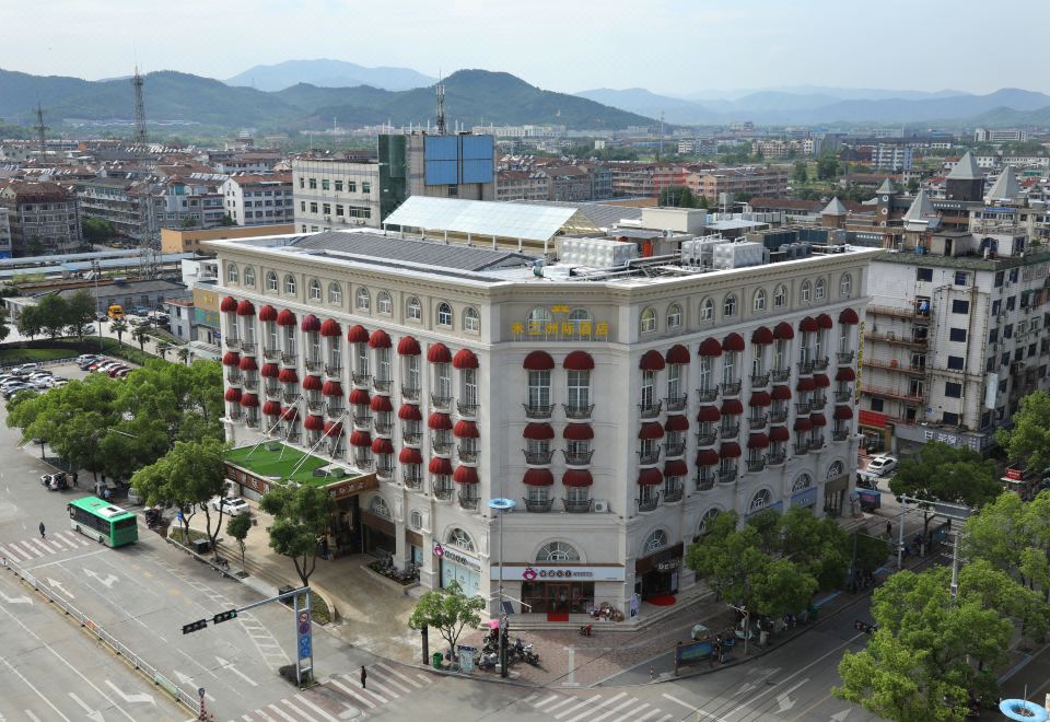 德清米兰洲际酒店外景图