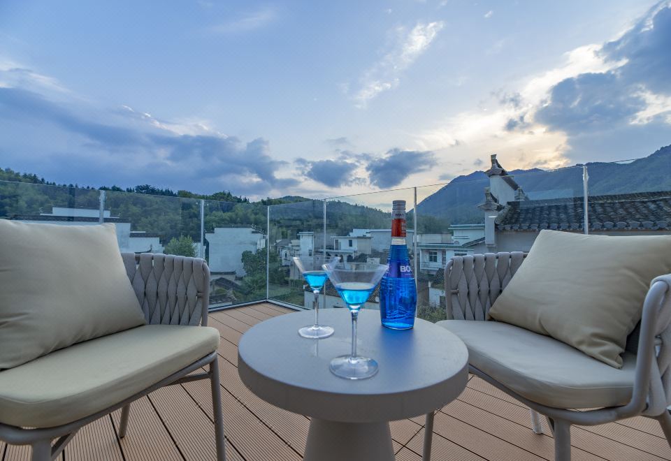 The Hotel Cillimas over view