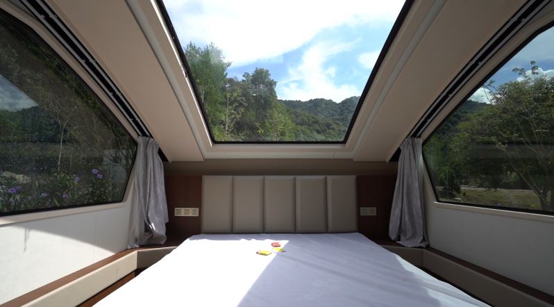 Sanbai Mountain Town Yingcui Lake Tribe Hotel Over view