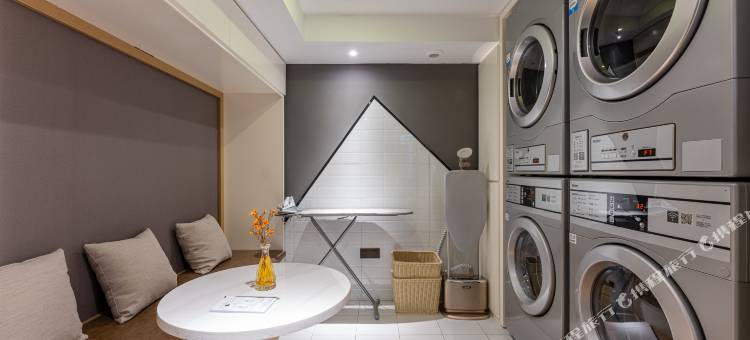 湖州行政中心太湖路亚朵酒店图片