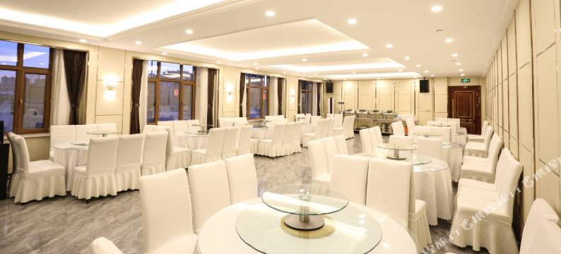 龙盛世纪酒店(青冈北城店)图片