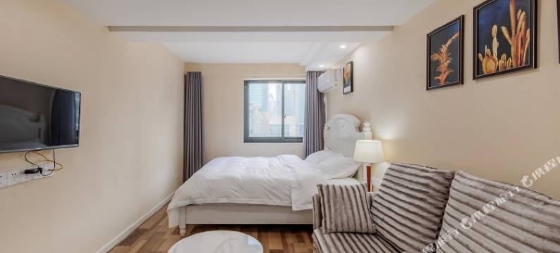 重庆楼下就是解放碑步行可到洪崖洞公寓图片