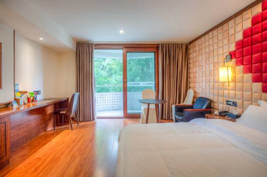 丹棱丹顶湖大酒店