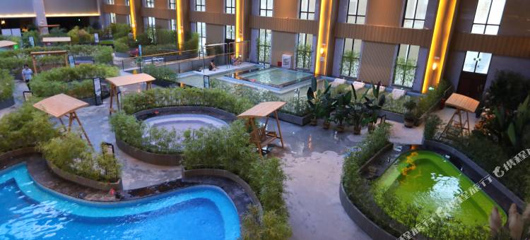 捺钵四季温泉酒店(大安嫩江湾湿地公园高铁站店)图片