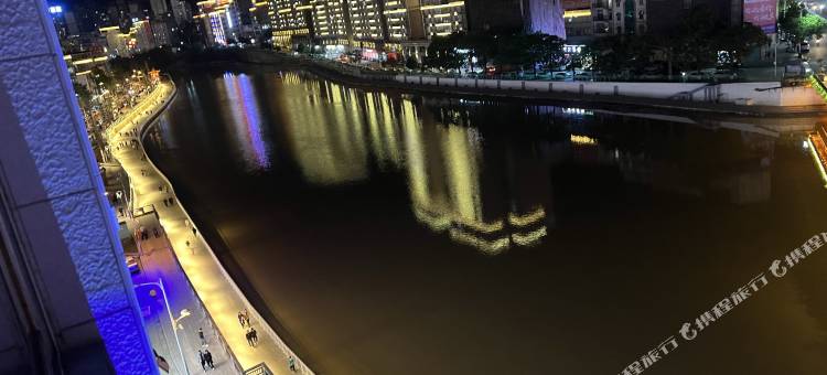 艾湾宾馆(岑溪商贸城店)图片