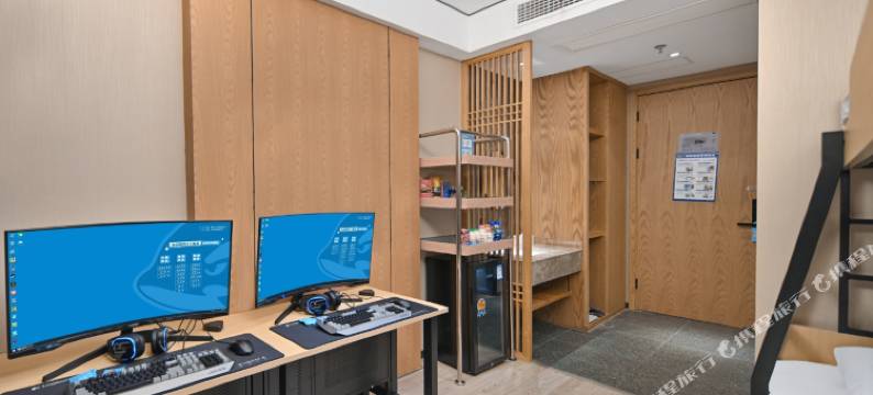 网鱼电竞酒店(南京苜蓿园大街店)图片