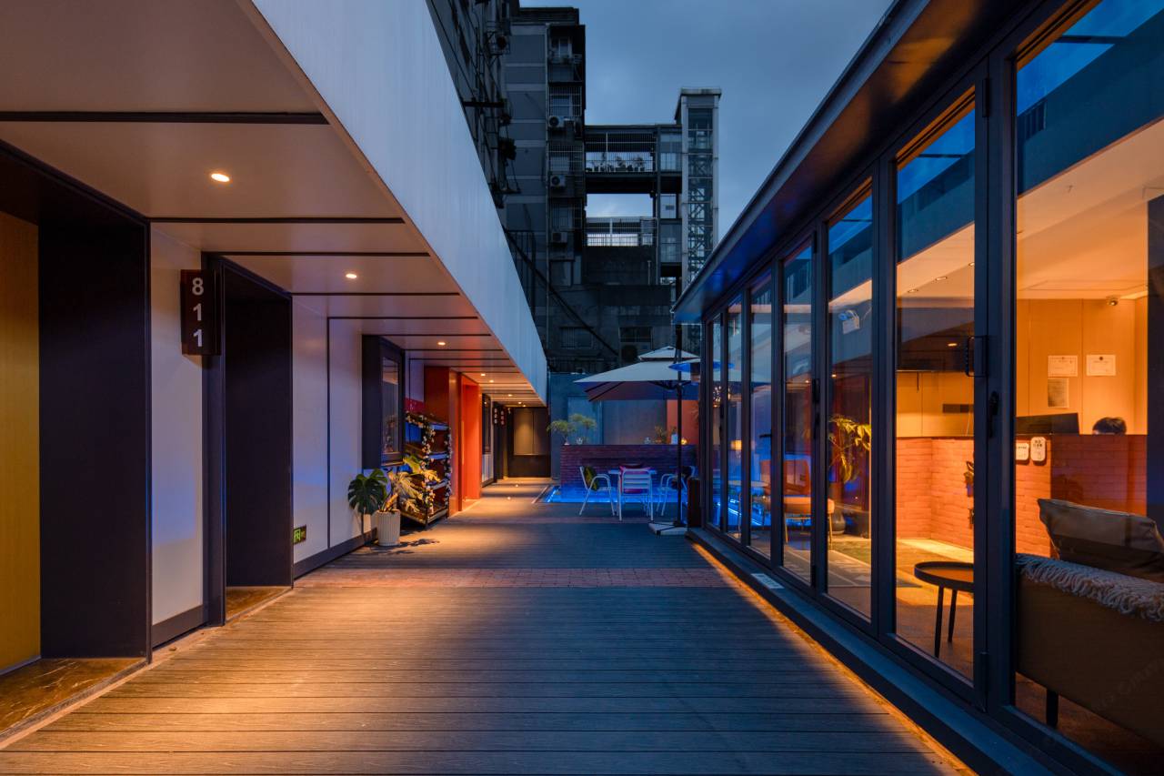 花筑·南京几家碳酸温泉民宿(南京总统府浮桥地铁站店)图片