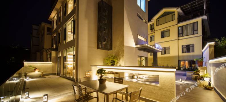 武夷山月伴溪水茶宿图片