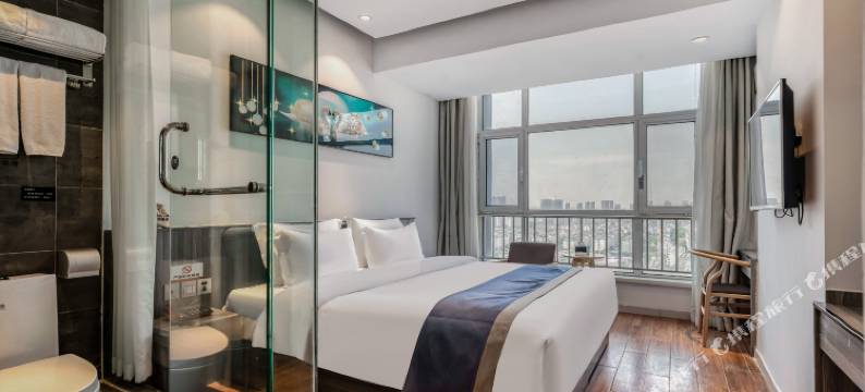 蓝调精品酒店(潍坊火车站泰华城店)图片