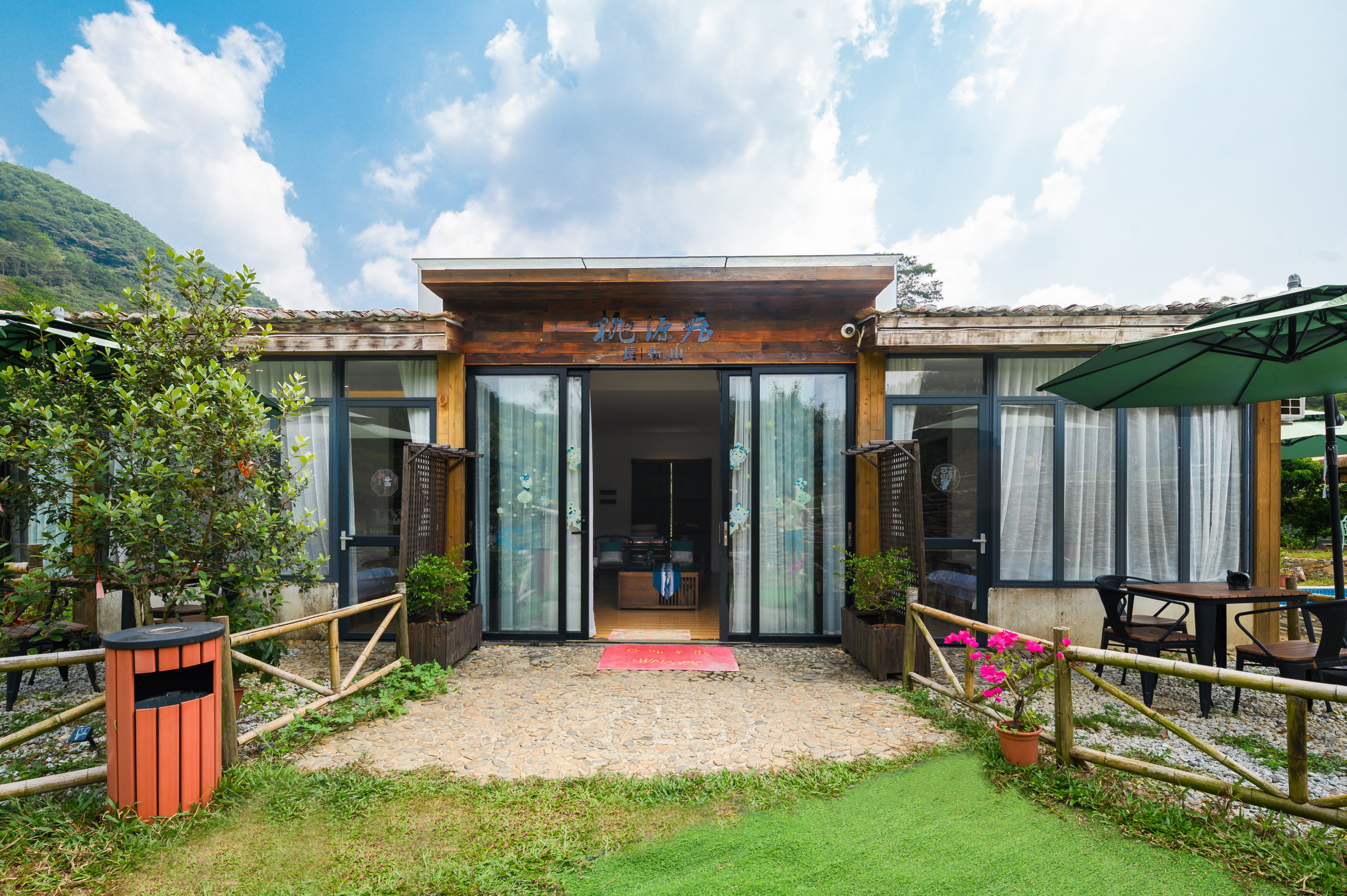 Huizhou Longmen Changbu Mountain Taoyuan ResidenceOver view