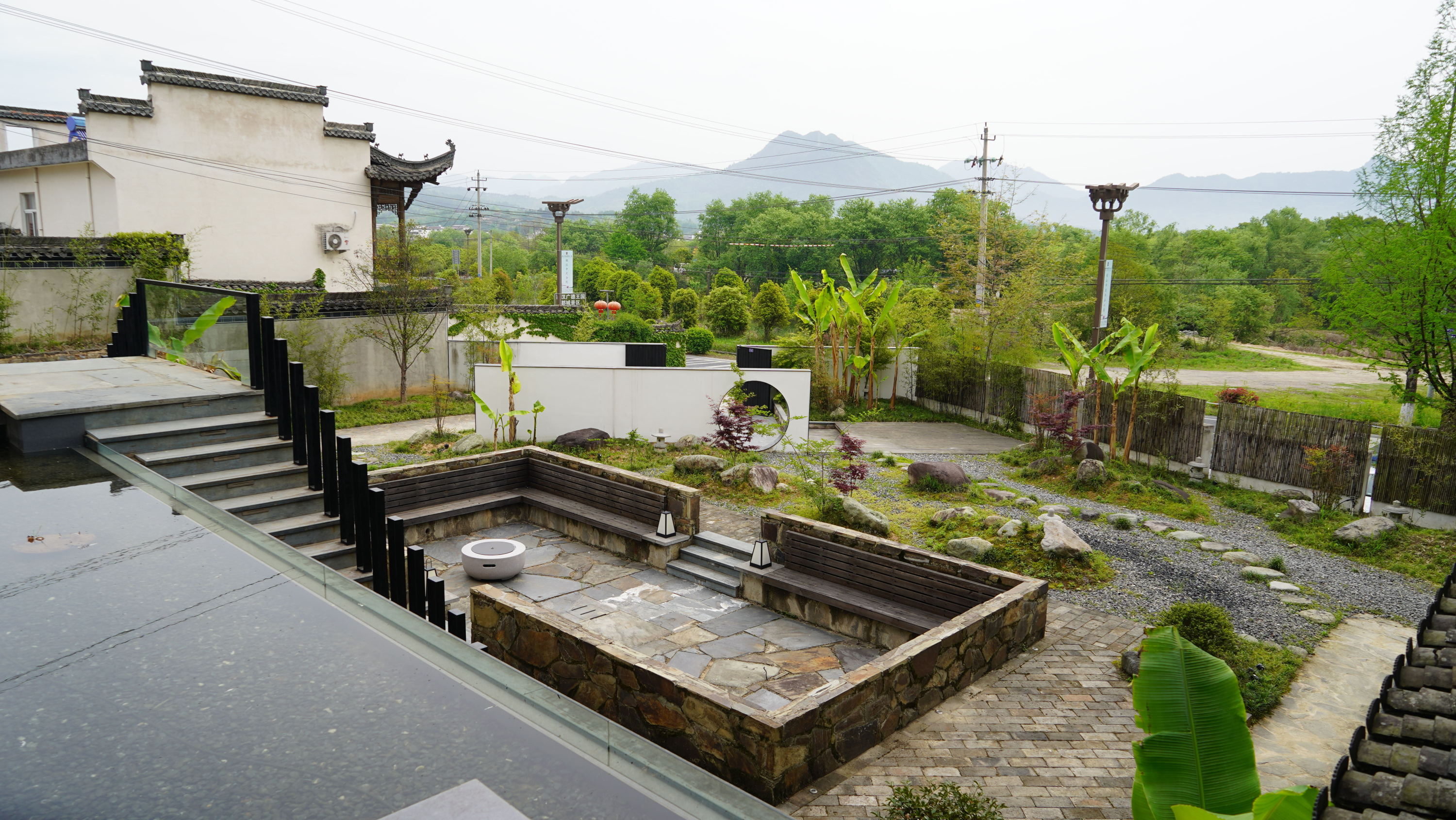 Hongcun wu she Hotel Over view