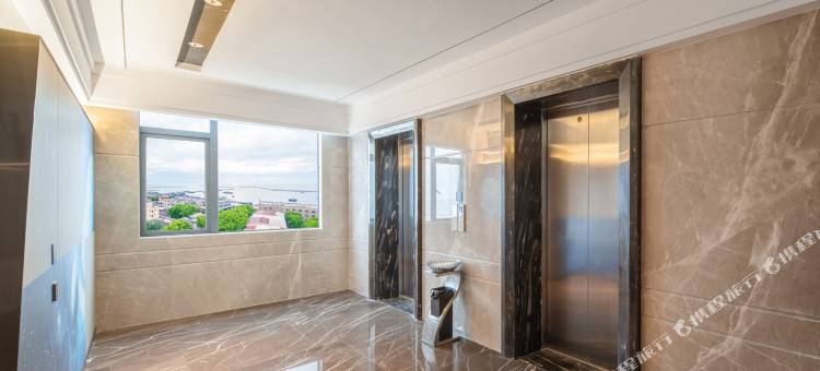 凯里亚德酒店(东方环岛公路店)图片