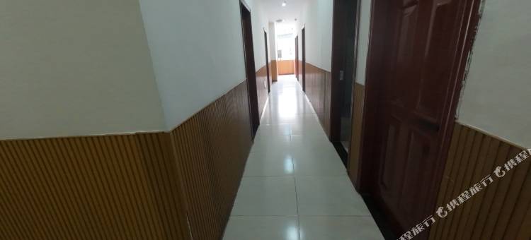 东郊宾馆(重庆巴南鱼胡路轻轨站店)图片