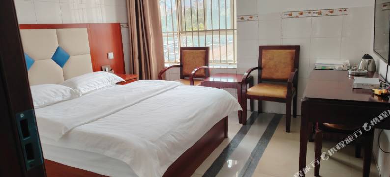 鸿阳酒店(昆明建筑技工学校北部客运站店)图片