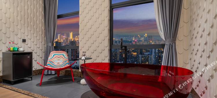 翡玥云景高空酒店(观音桥店)图片