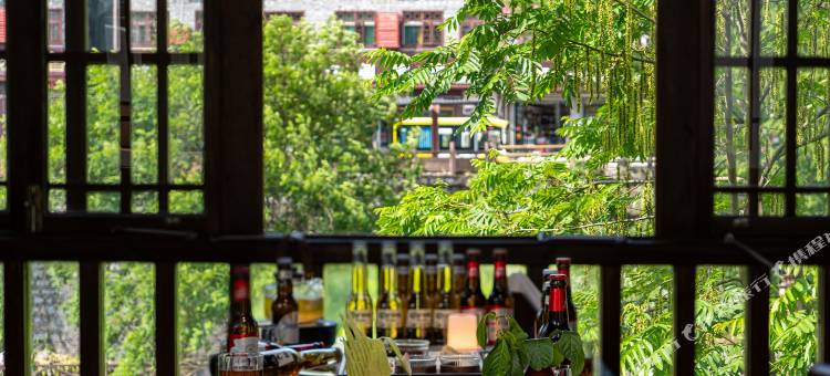 凤凰古城天华楼酒店(沱江店)图片