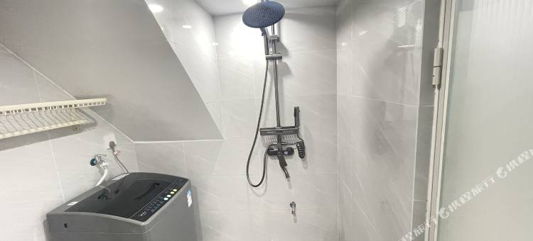 栖屿LOFT影音公寓酒店(江西科技学院太子殿地铁站店)图片